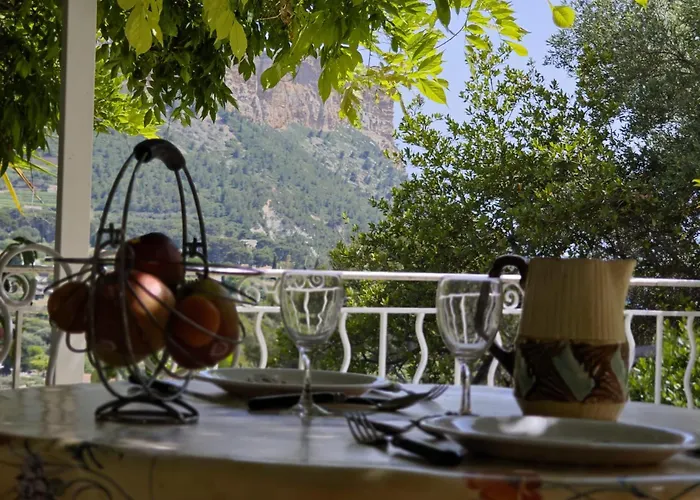 T2 A Apartment Cassis