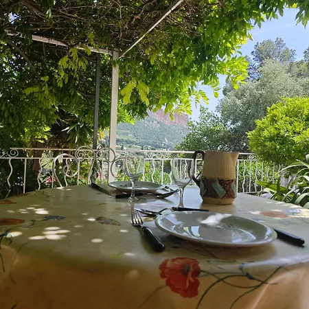 T2 A Apartment Cassis