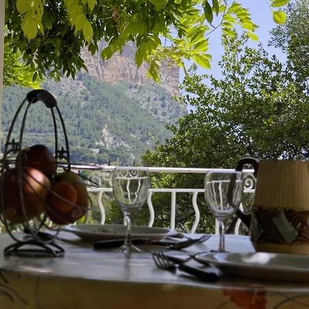 T2 A Apartment Cassis